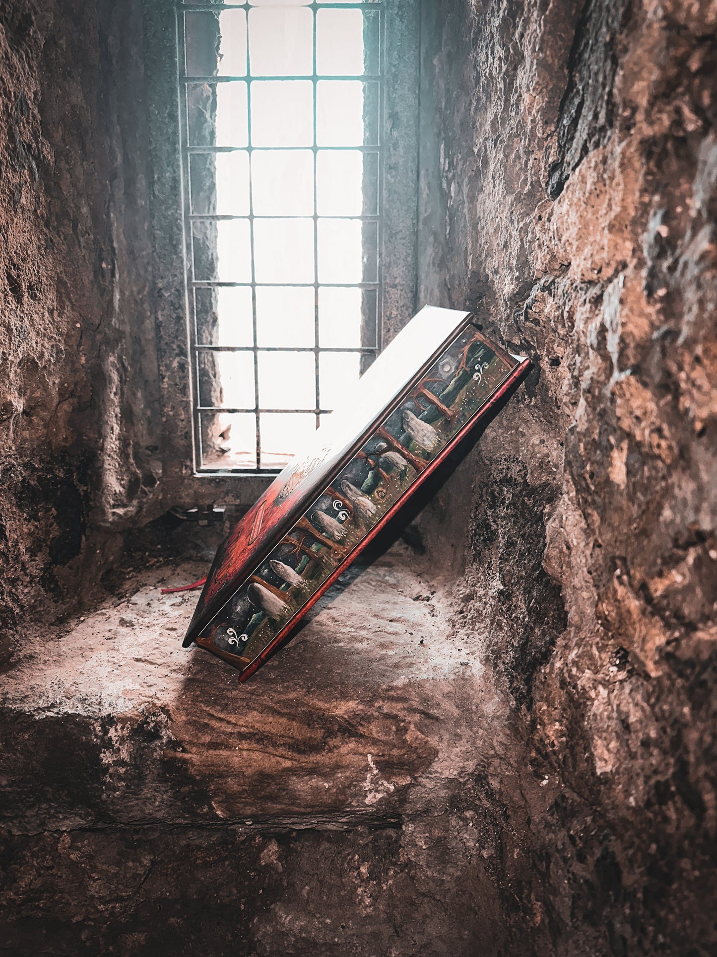Hand-Painted Outlander Book Edges – 25th Anniversary Hardback Edition