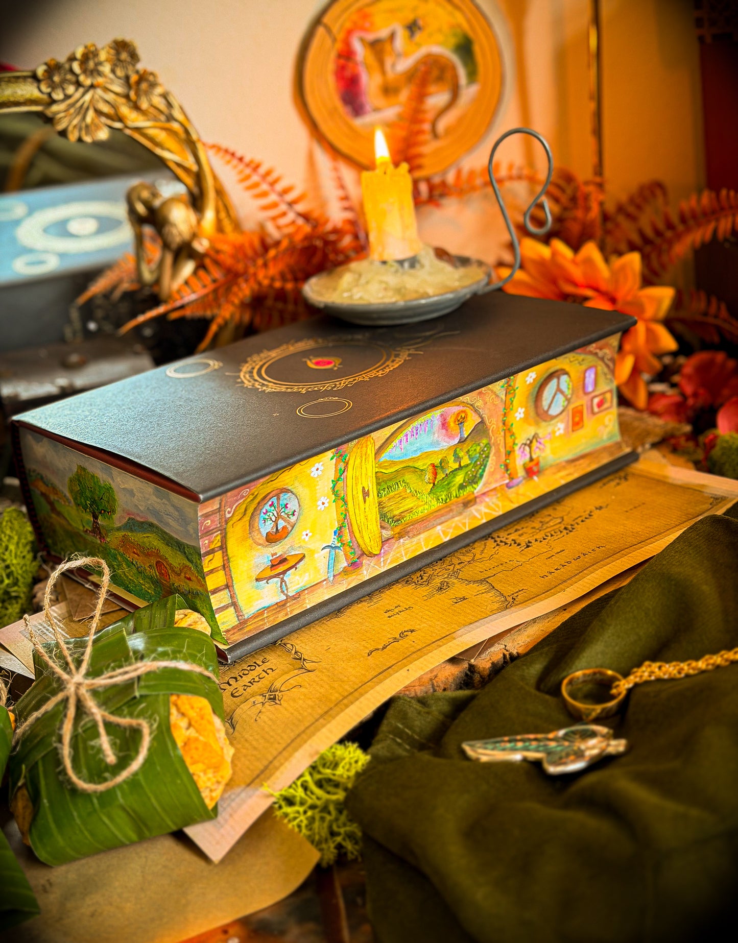 The Lord Of The Rings hand-painted book edges- TOLKIEN SPECIAL EDITION Book