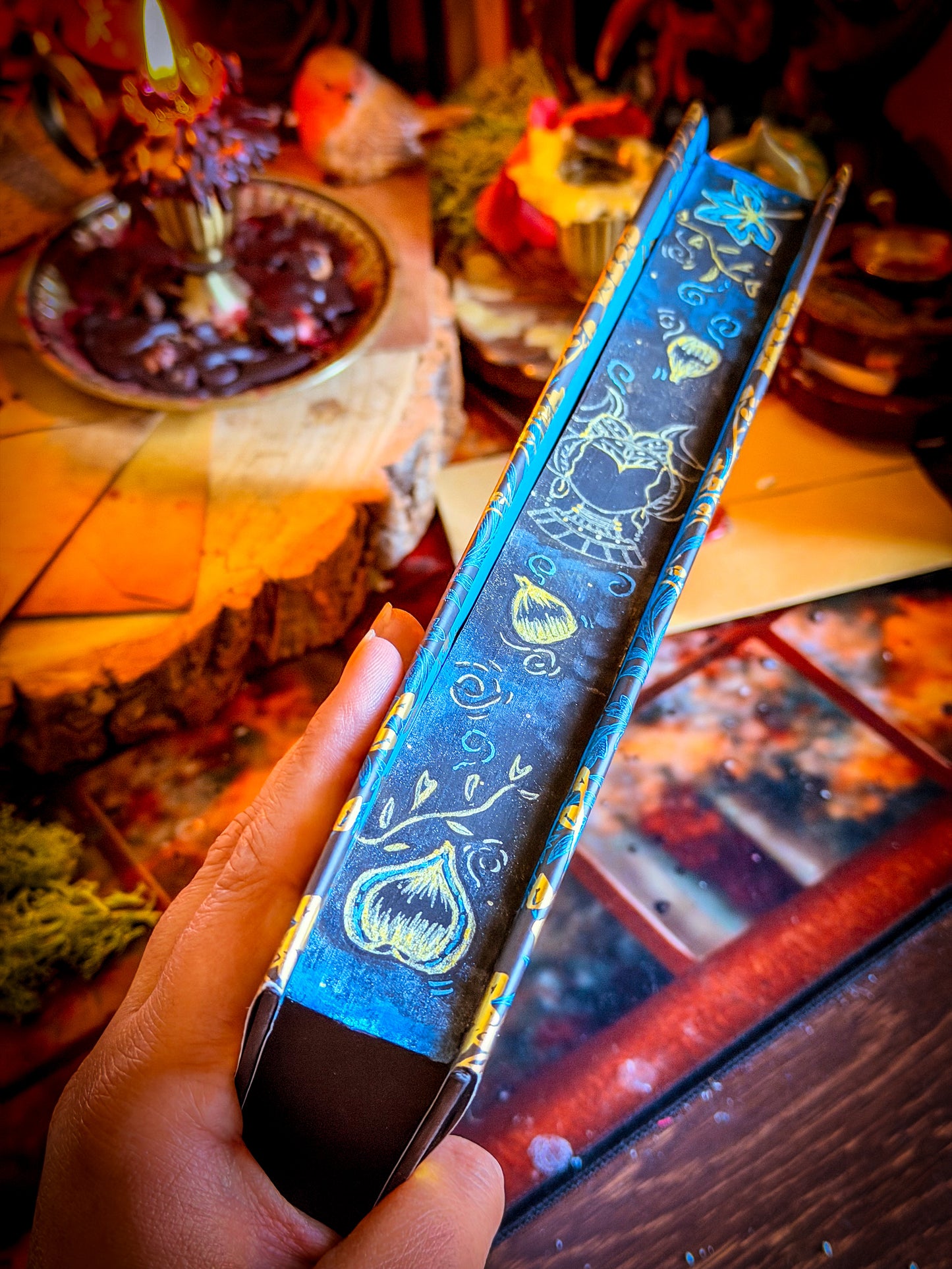 Cleopatra: A Novel Hand-painted Book Edges - Saara El-Arifi Special Edition Book