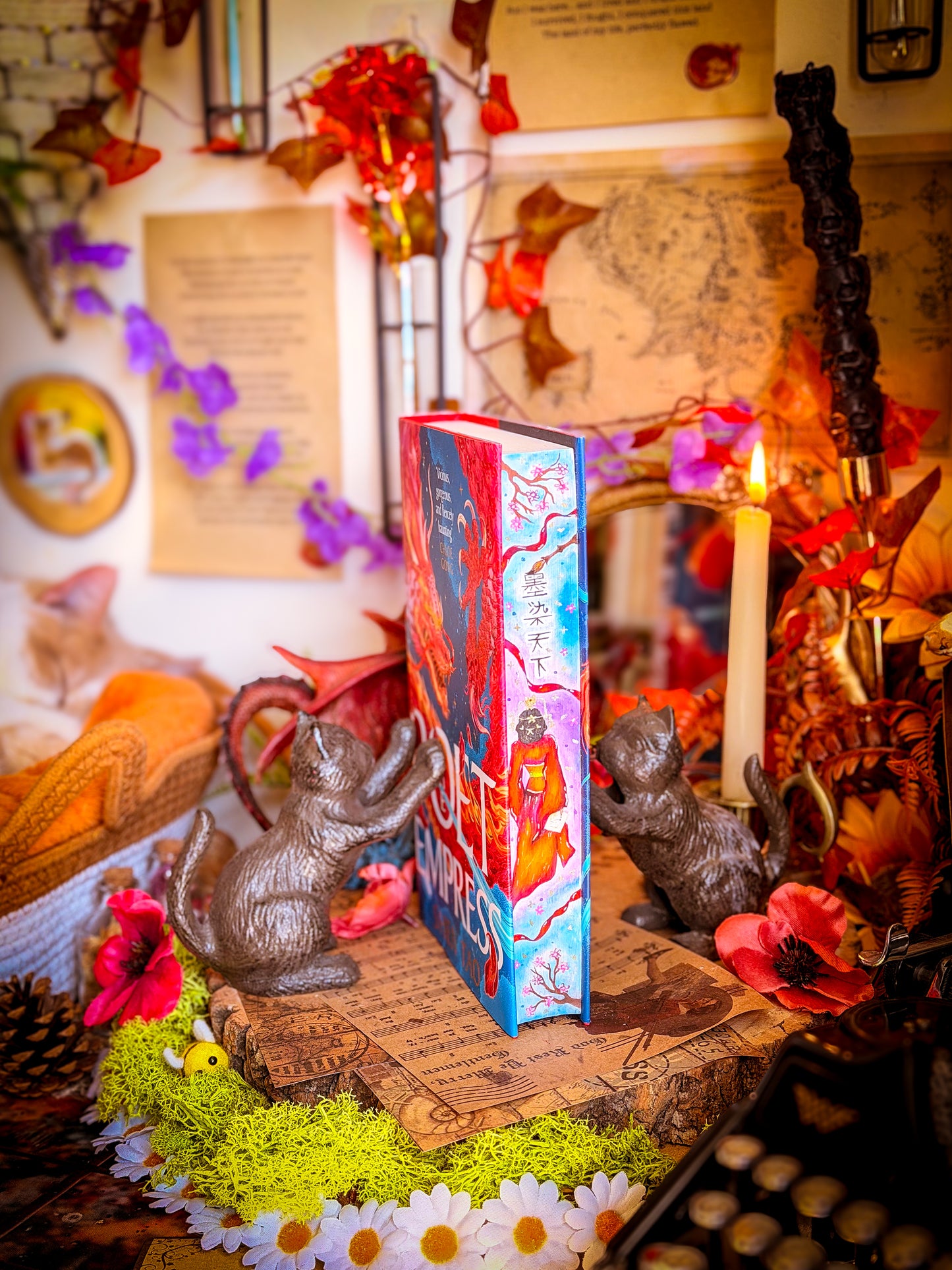 THE POET EMPRESS hand-painted book edges - Special Edition Book