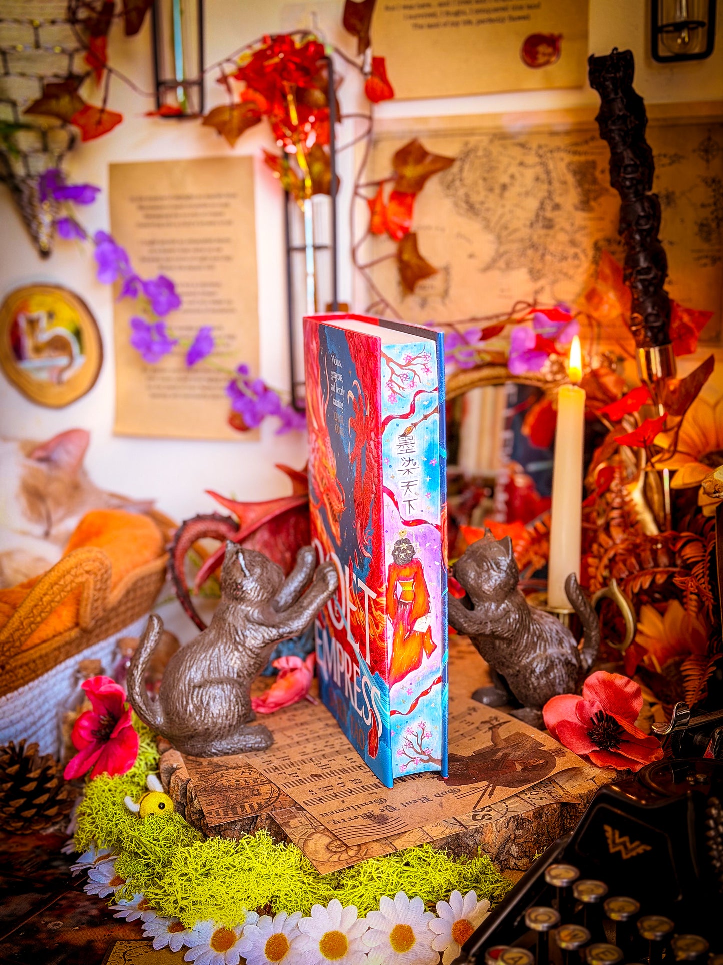 THE POET EMPRESS hand-painted book edges - Special Edition Book