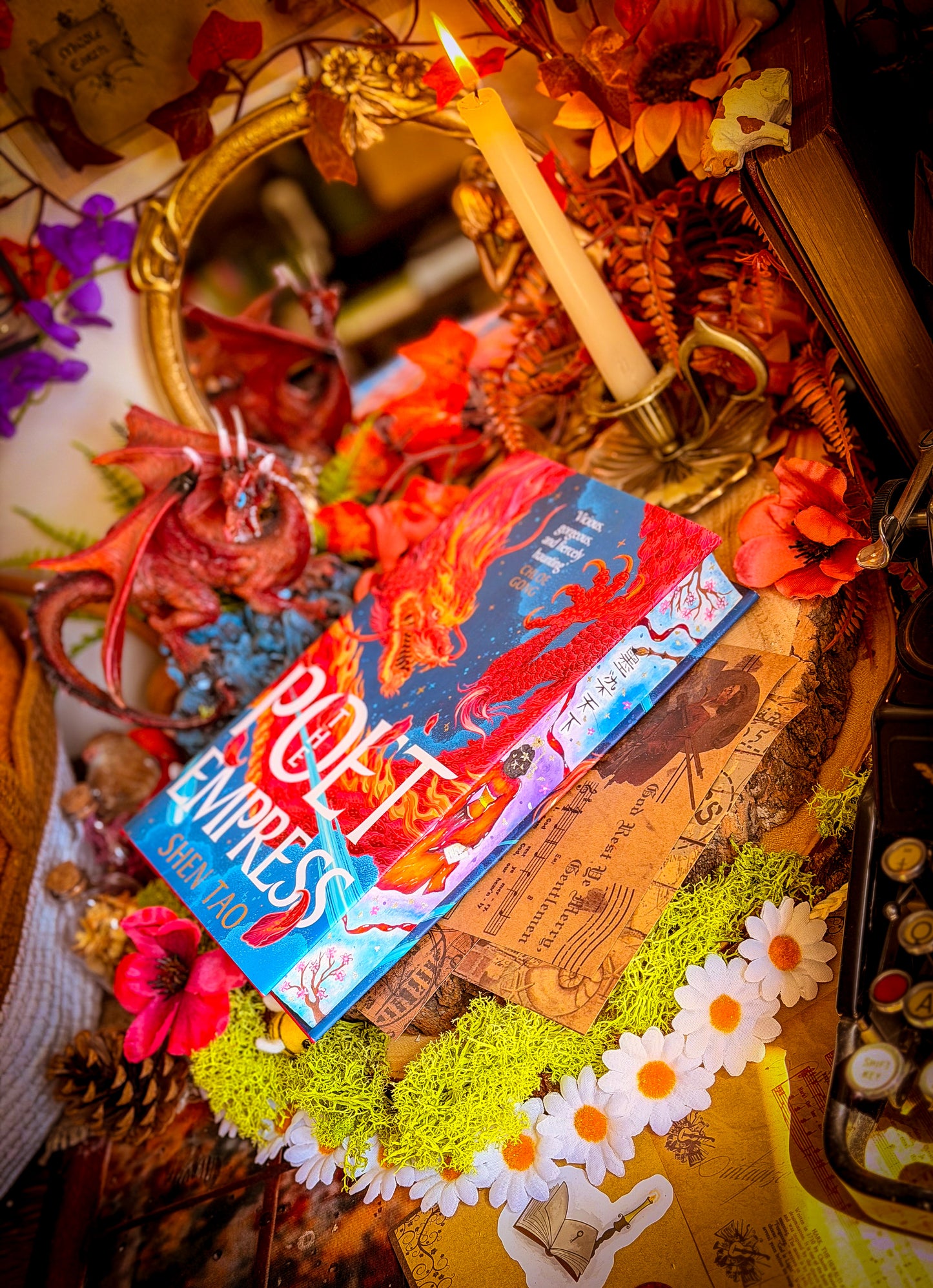 THE POET EMPRESS hand-painted book edges - Special Edition Book