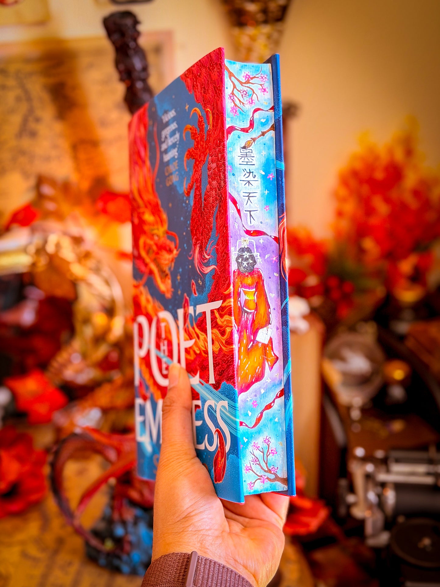 THE POET EMPRESS hand-painted book edges - Special Edition Book