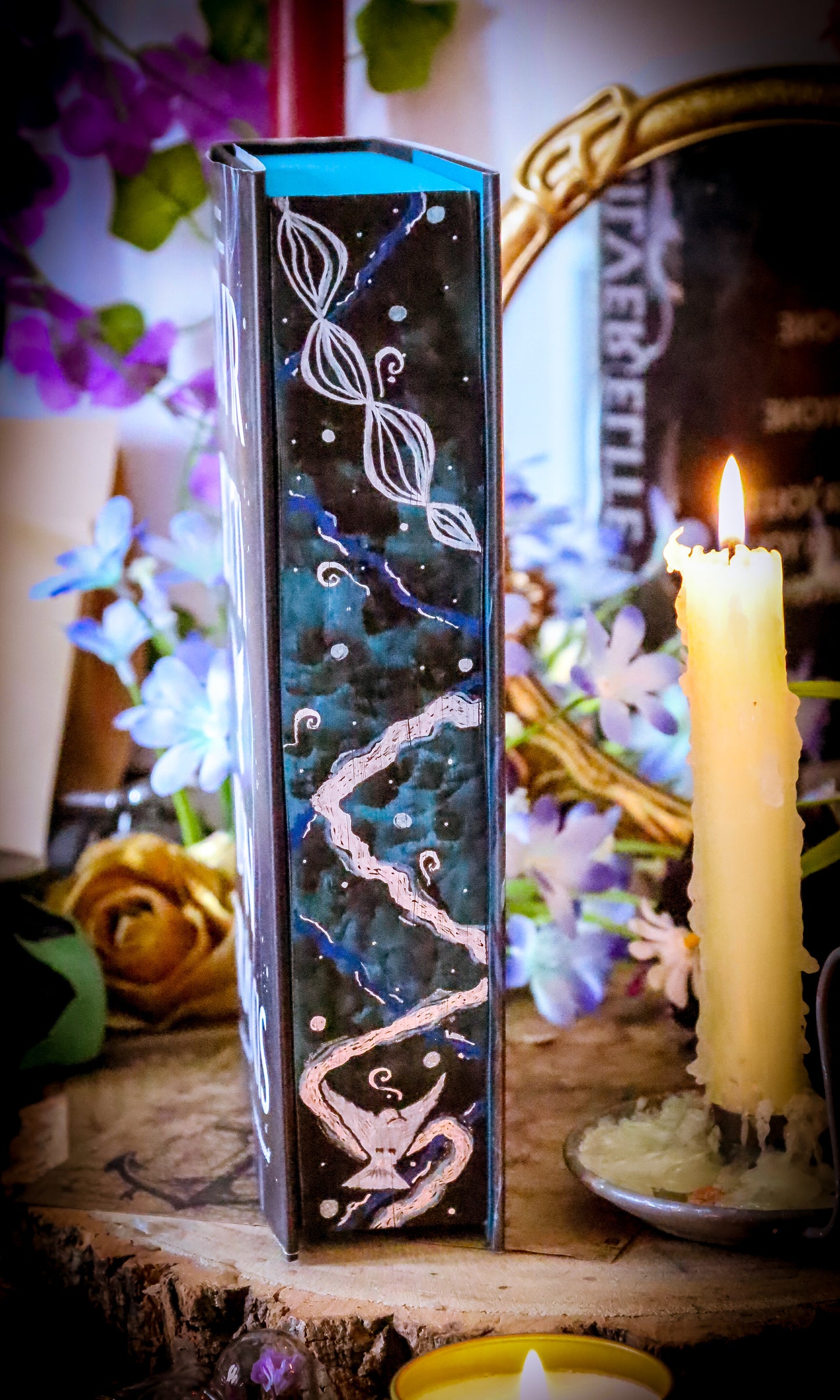 Silver Elite HAND PAINTED BOOK Edges (Foil Edition) - Dani Francis - Special Edition Foreedge Painting Book