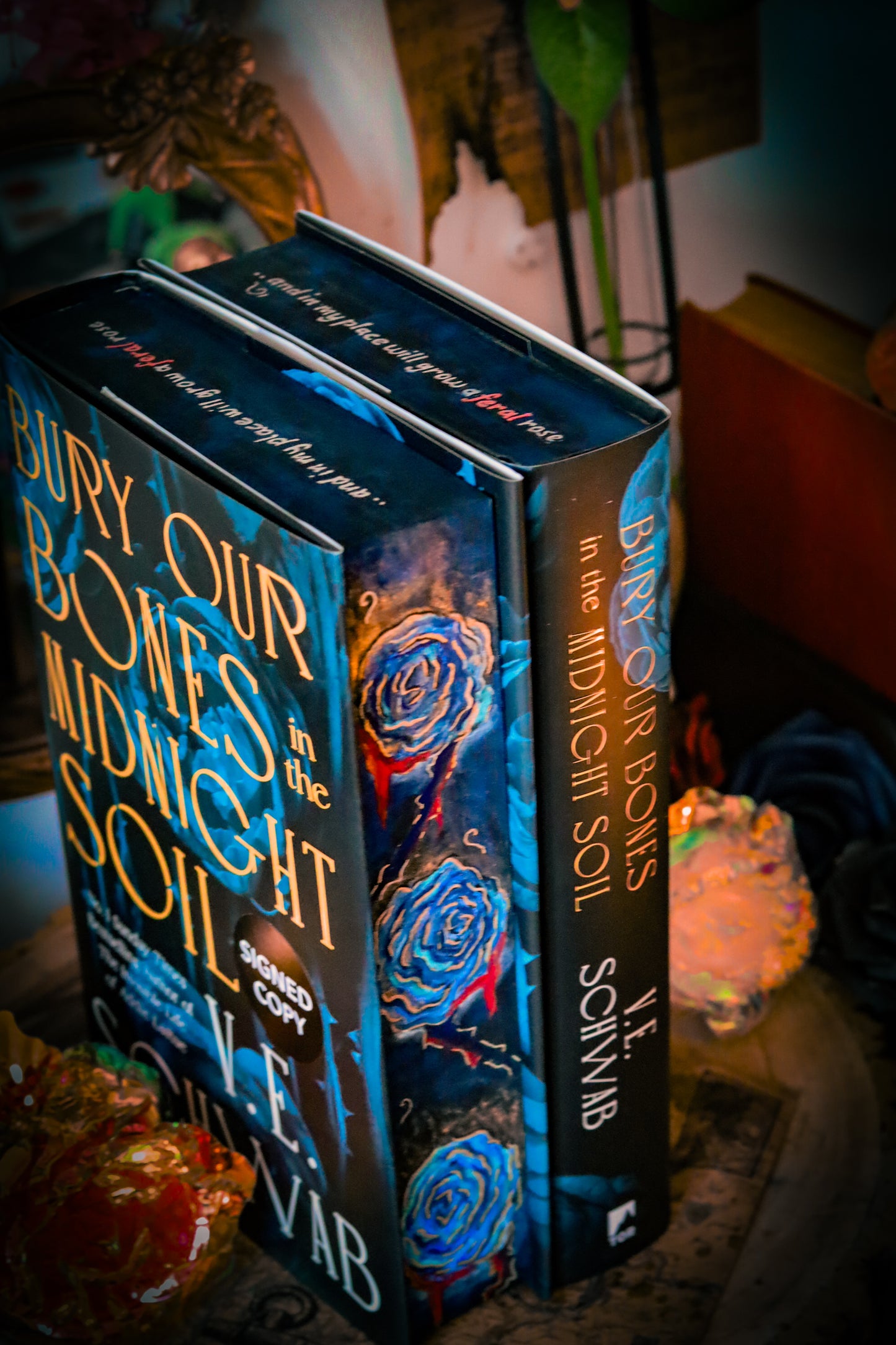 SIGNED Bury Our Bones in the Midnight Soil by V.E Schwab – PAINTED Book Edge + Vinyl foil undercover | Foreedge Painting Collector Edition