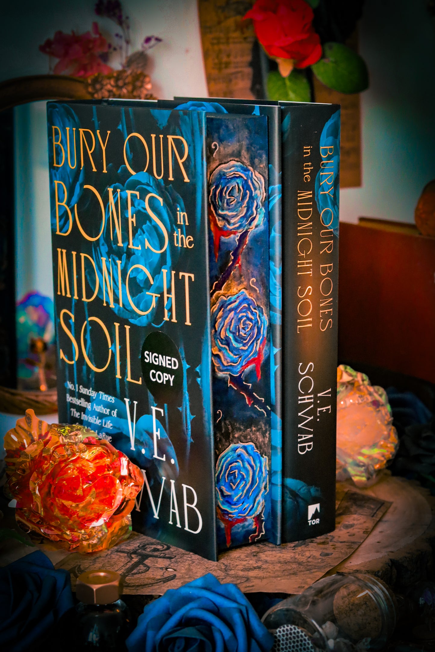 SIGNED Bury Our Bones in the Midnight Soil by V.E Schwab – PAINTED Book Edge + Vinyl foil undercover | Foreedge Painting Collector Edition
