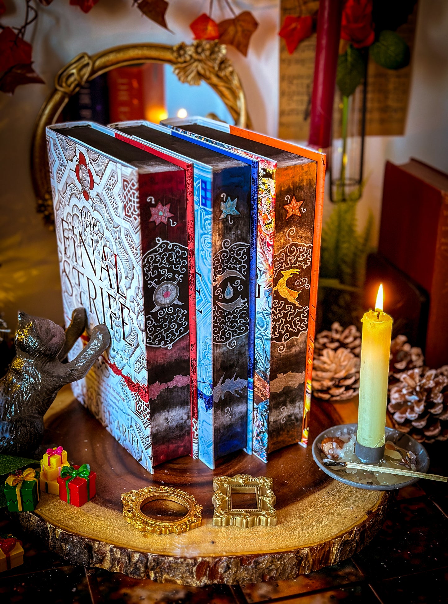 THE FINAL STRIFE hand-painted book edges -  The Ending Fire Trilogy Saara El-Arifi Books